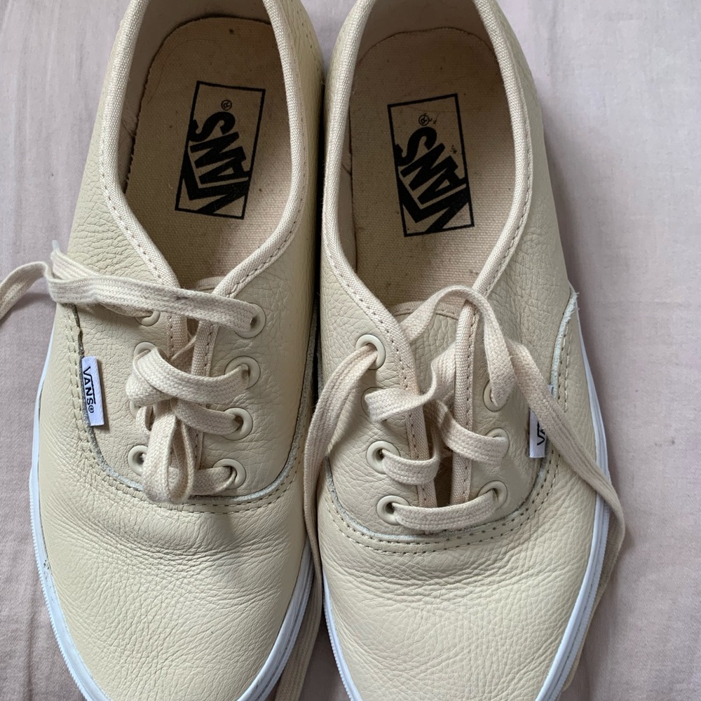 Vans leather lace up sneakers women’s size 7